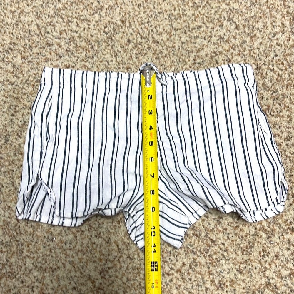 Brandy Melville shorts pack. - Picture 4 of 4
